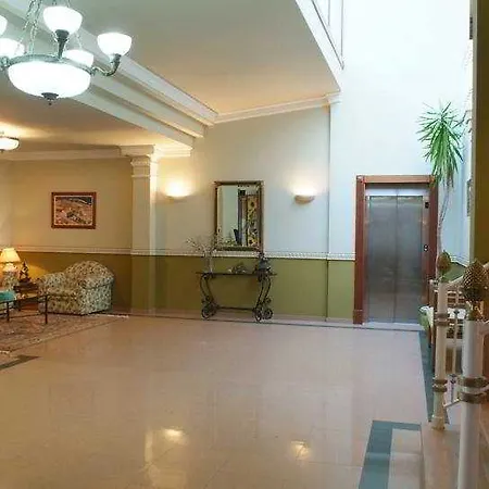 فندق Restaurante Glasgow Villadesuso